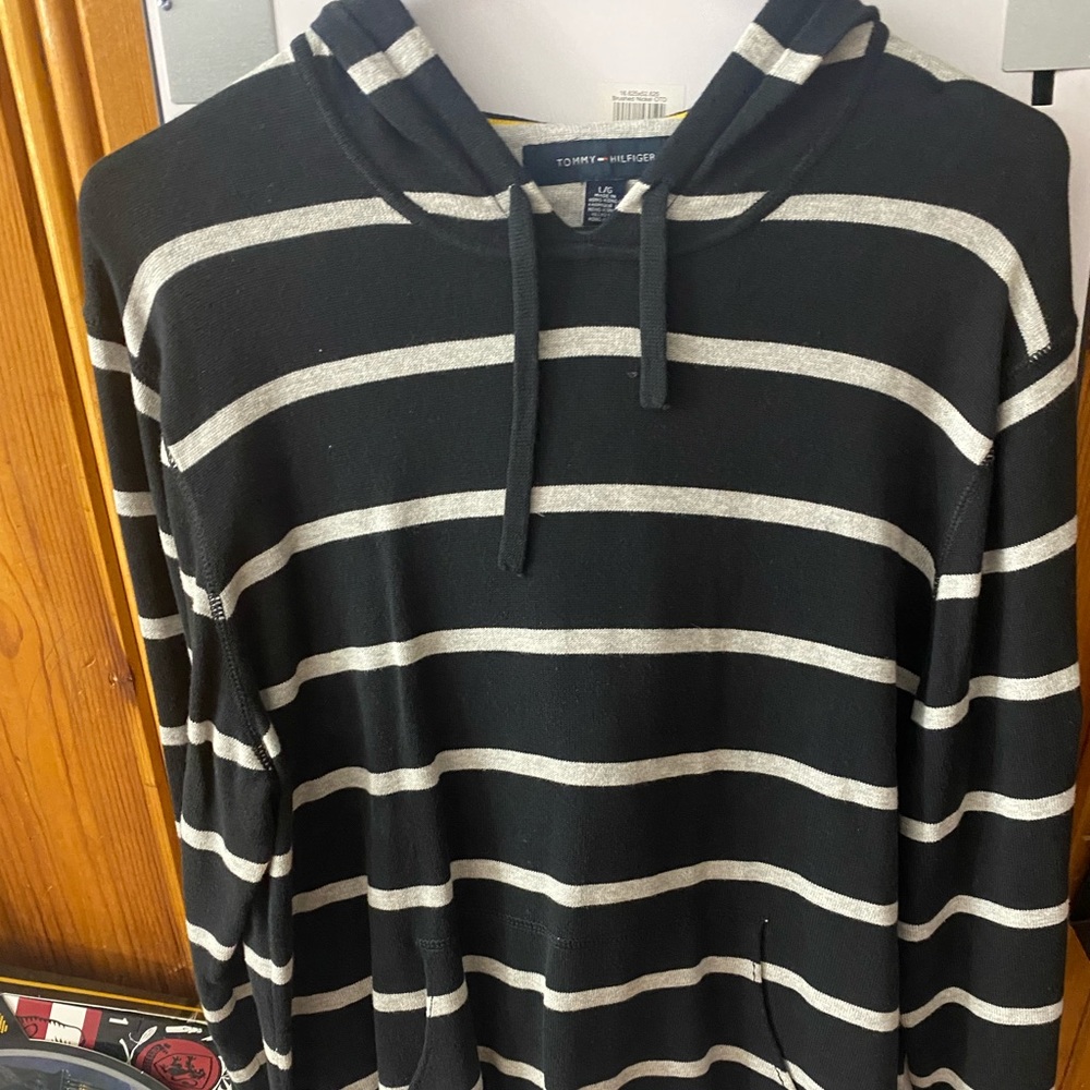 Men’s Vintage Tommy Hilfiger Long Sleeve with Hood